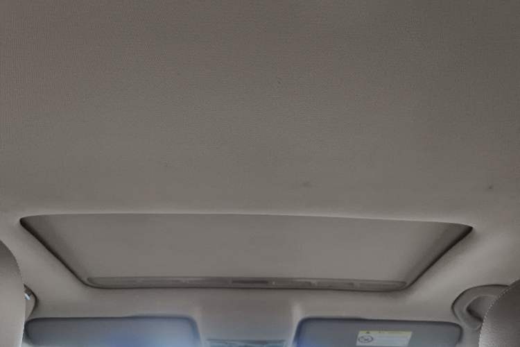 Used Volkswagen Santana 2015 1.6L Manual Comfort Edition Headliner