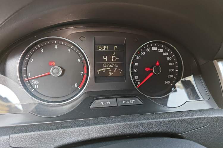 Used Volkswagen Santana 2015 HaoNa 230TSI DSG Comfort Model Instrument Cluster