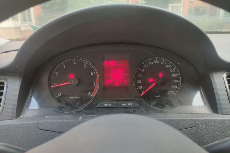 Used Volkswagen Santana 2015 1.6L Manual Fashion Edition Instrument Cluster