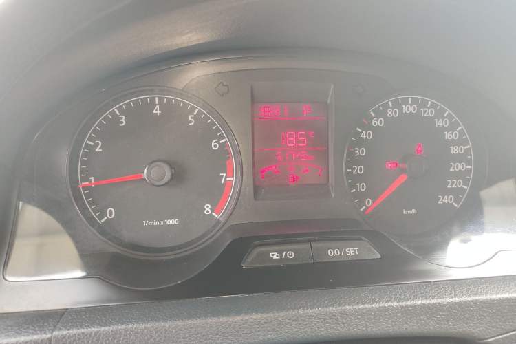 Used Volkswagen Santana 2015 1.6L Automatic Comfort Edition Instrument Cluster
