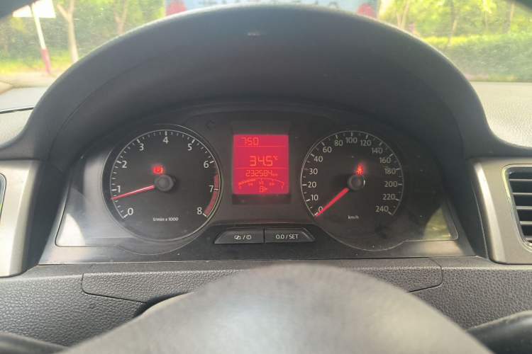 Used Volkswagen Santana 2015 1.6L Manual Comfort Edition Instrument Cluster