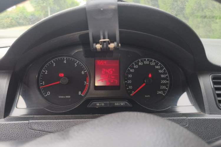 Used Volkswagen Santana 2015 1.6L Manual Fashion Edition Instrument Cluster