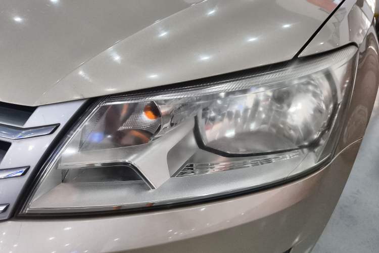 Used Volkswagen Santana 2015 1.6L Manual Comfort Edition Left Front Headlight
