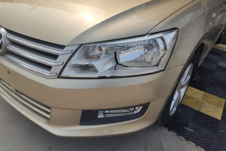 Used Volkswagen Santana 2015 1.6L Automatic Comfort Edition Left Front Headlight