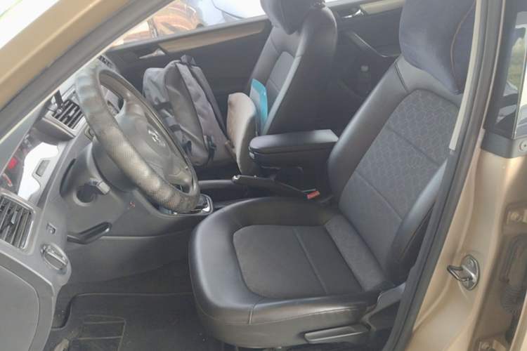 Used Volkswagen Santana 2015 1.6L Automatic Comfort Edition Left Front Seat