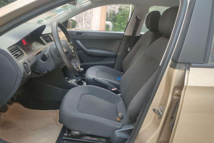 Used Volkswagen Santana 2015 1.6L Manual Fashion Edition Left Front Seat