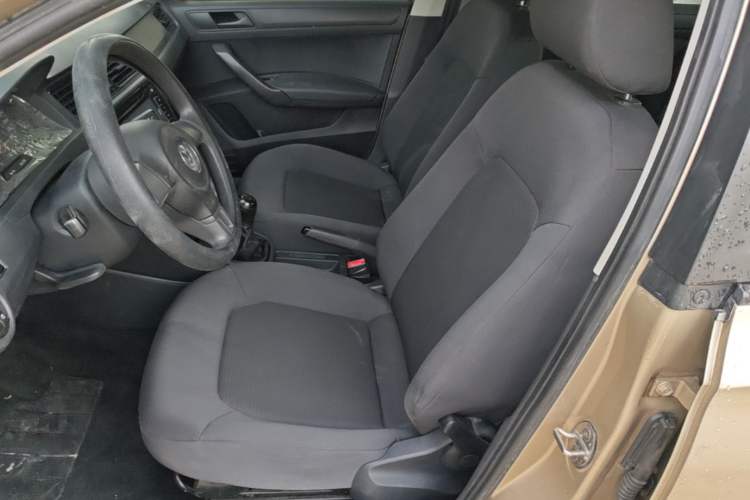 Used Volkswagen Santana 2015 1.6L Manual Fashion Edition Left Front Seat