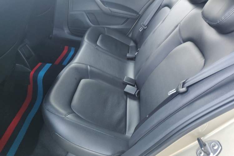 Used Volkswagen Santana 2015 1.6L Automatic Comfort Edition Left Rear Seat