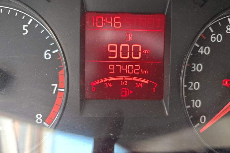 Used Volkswagen Santana 2015 1.6L Manual Comfort Edition Odometer Close Up