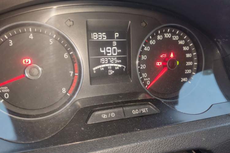 Used Volkswagen Santana 2015 Haval H6 1.6L Automatic Comfort Model Odometer Close Up