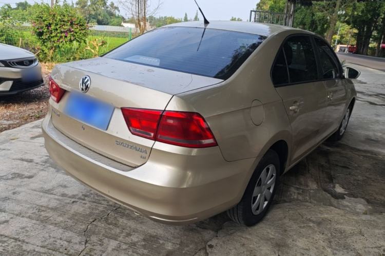 Used Volkswagen Santana 2015 1.6L Manual Fashion Edition Rear Right 45 Deg