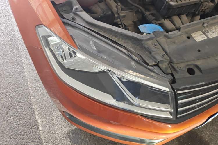 Used Volkswagen Santana 2015 Haval H6 1.6L Automatic Comfort Model Right Front Headlight