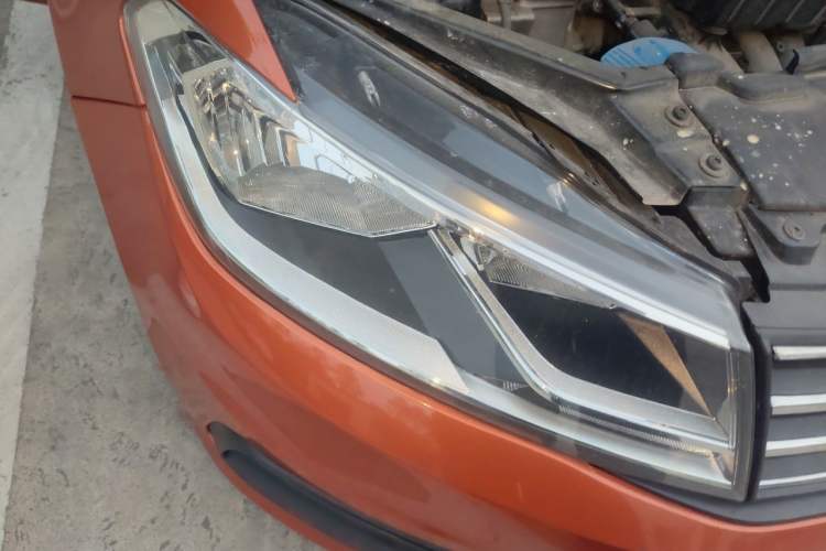Used Volkswagen Santana 2015 Haval H6 1.6L Automatic Comfort Model Right Front Headlight