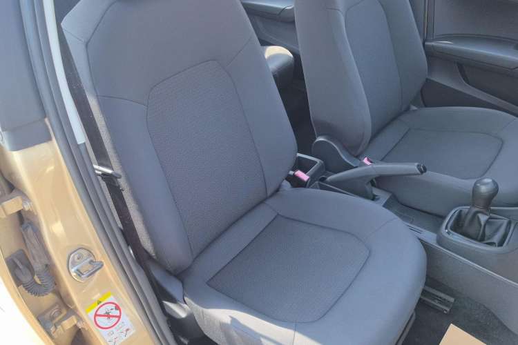 Used Volkswagen Santana 2015 1.6L Manual Fashion Edition Right Front Seat