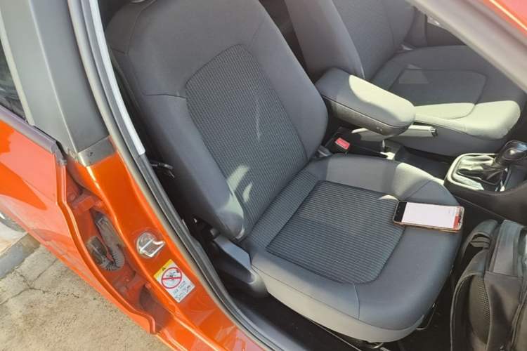 Used Volkswagen Santana 2015 Haval H6 1.6L Automatic Luxury Model Right Front Seat