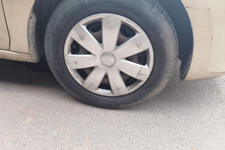 Used Volkswagen Santana 2015 1.6L Manual Fashion Edition Right Front Wheel Hub