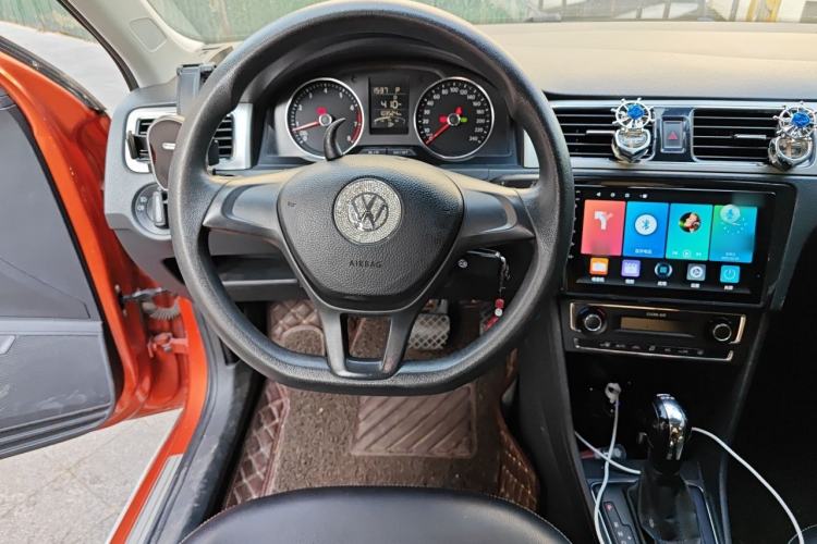 Used Volkswagen Santana 2015 HaoNa 230TSI DSG Comfort Model Steering Wheel