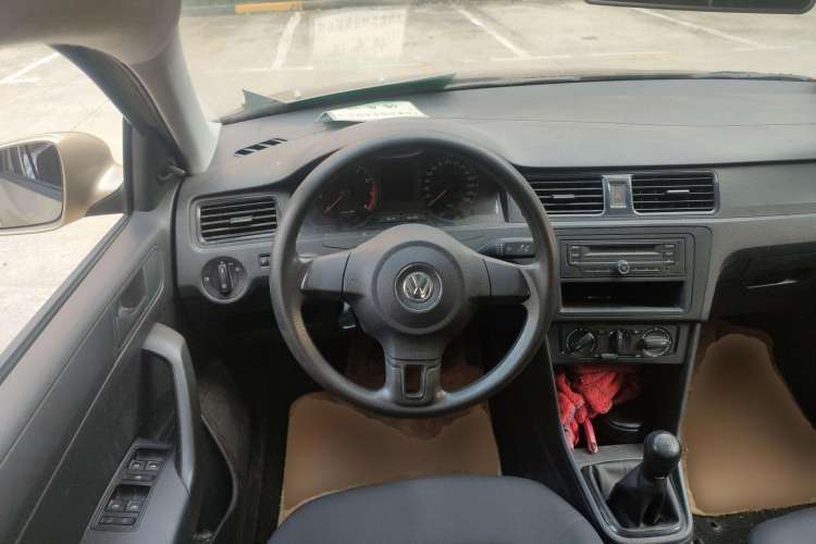 Used Volkswagen Santana 2015 1.6L Manual Fashion Edition Steering Wheel