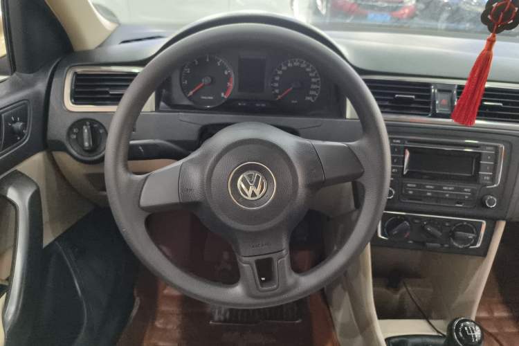 Used Volkswagen Santana 2015 1.6L Manual Comfort Edition Steering Wheel