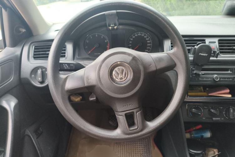Used Volkswagen Santana 2015 1.6L Manual Fashion Edition Steering Wheel