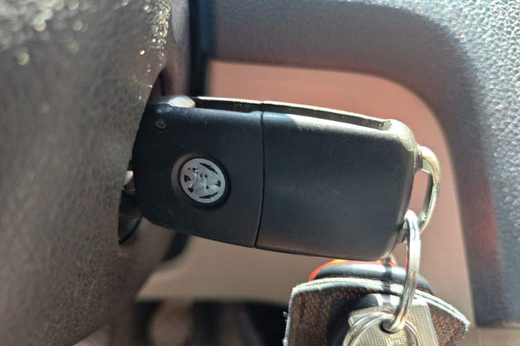 Used Volkswagen Santana 2015 1.6L Manual Comfort Edition Vehicle Key
