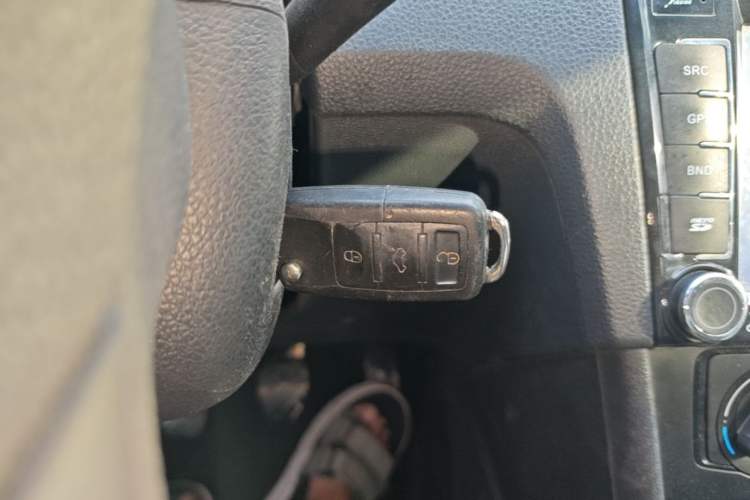 Used Volkswagen Santana 2015 1.6L Manual Fashion Edition Vehicle Key