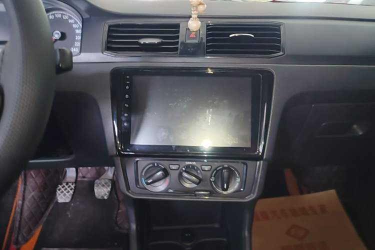 Used Volkswagen Santana 2016 1.4L Manual Fashion Edition Audio And AC Panel