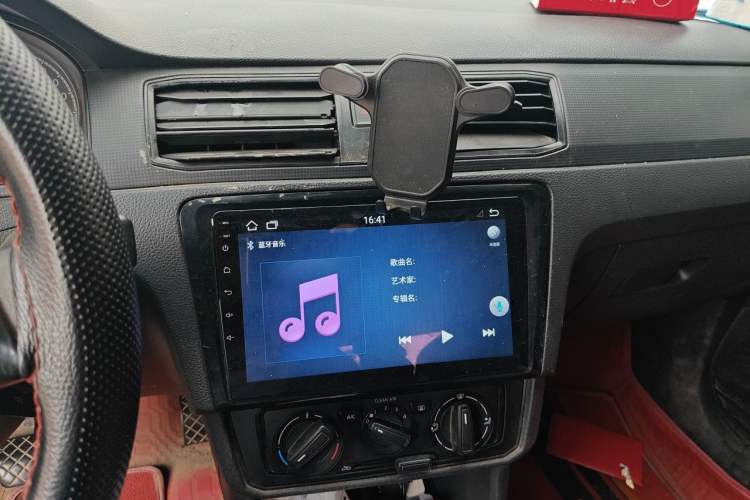 Used Volkswagen Santana 2016 1.6L Manual Fashion Edition Audio And AC Panel