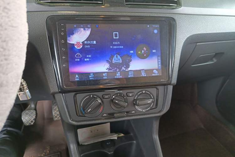 Used Volkswagen Santana 2016 1.4L Manual Fashion Edition Audio And AC Panel