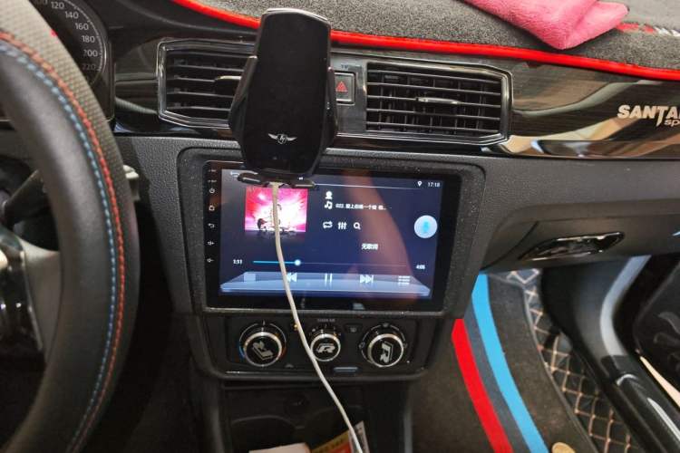 Used Volkswagen Santana 2016 1.4L Manual Fashion Edition Audio And AC Panel