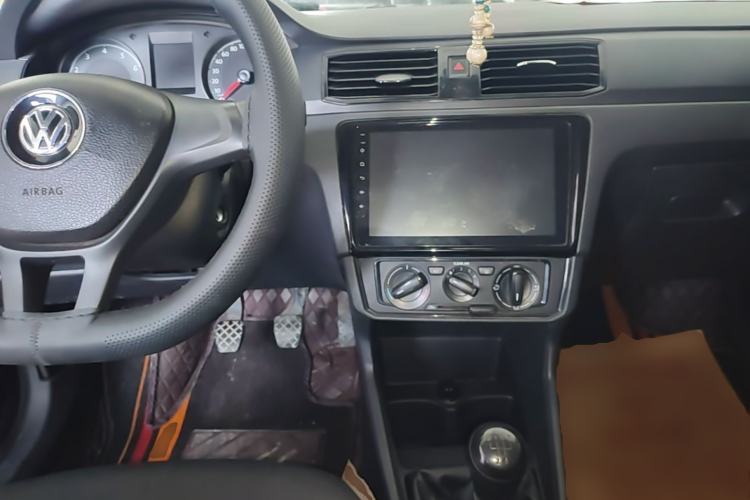 Used Volkswagen Santana 2016 1.4L Manual Fashion Edition Center Console