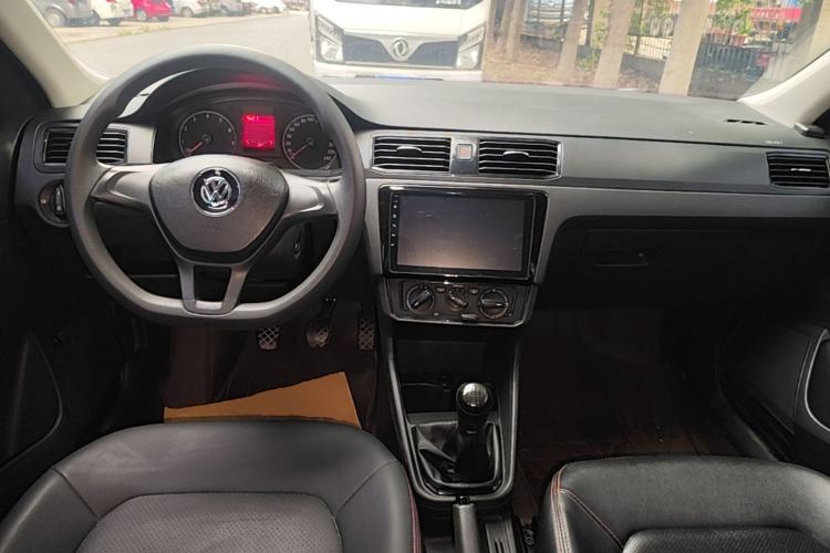 Used Volkswagen Santana 2016 1.4L Manual Fashion Edition Center Console