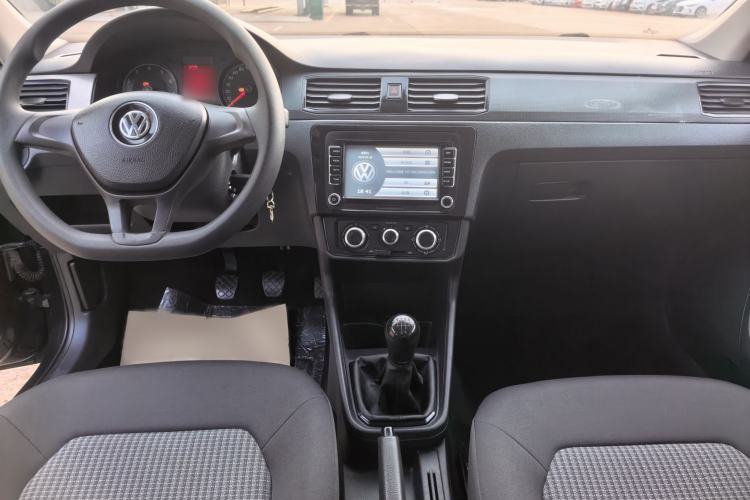 Used Volkswagen Santana 2016 1.6L Manual Fashion Edition Center Console