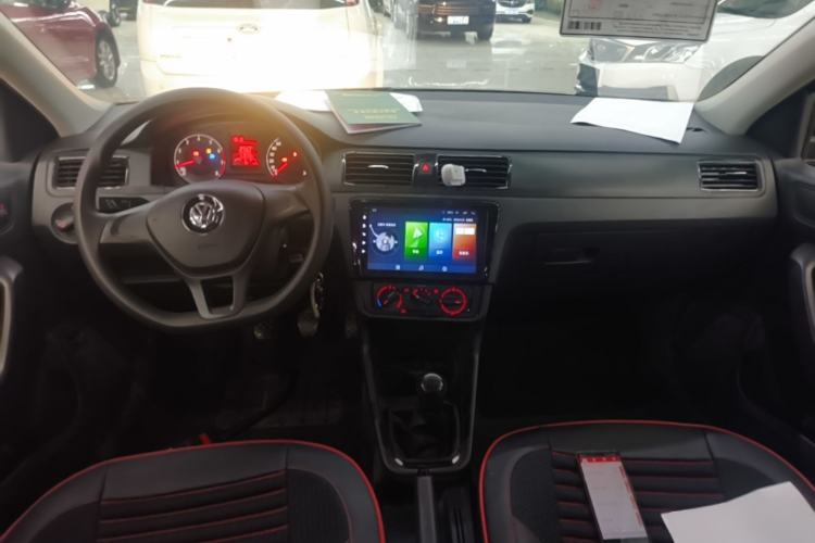 Used Volkswagen Santana 2016 1.4L Manual Fashion Edition Center Console