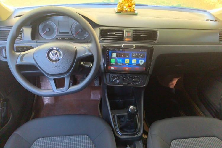Used Volkswagen Santana 2016 1.6L Manual Fashion Edition Center Console