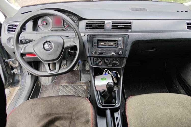 Used Volkswagen Santana 2016 1.6L Manual Fashion Edition Center Console