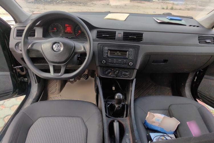 Used Volkswagen Santana 2016 1.6L Manual Fashion Edition Center Console