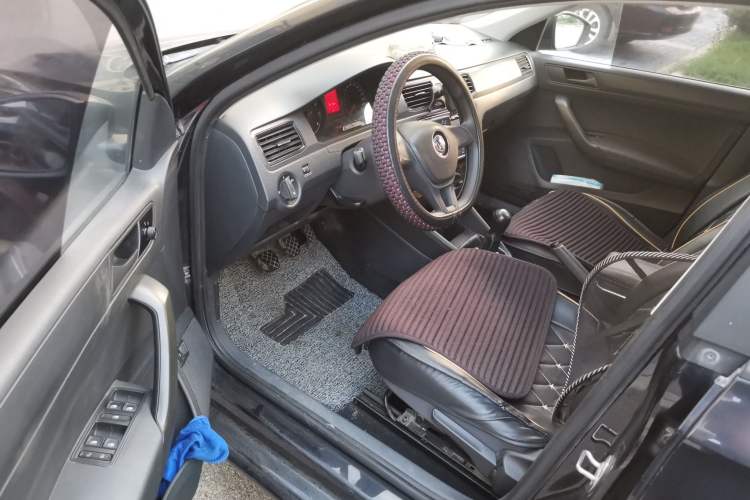 Used Volkswagen Santana 2016 1.4L Manual Fashion Edition Driver Seat