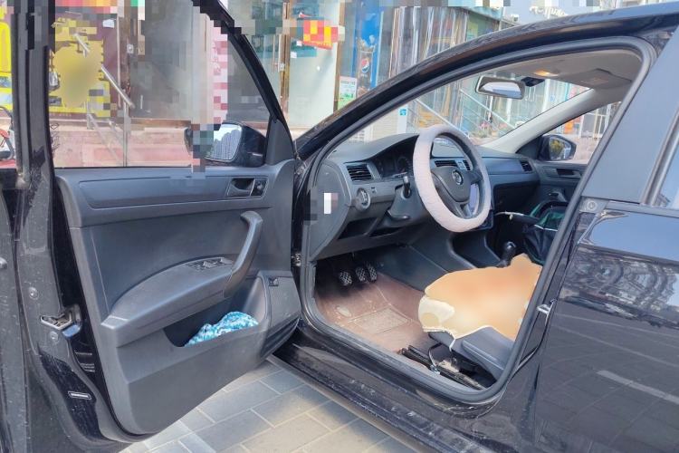 Used Volkswagen Santana 2016 1.4L Manual Fashion Edition Driver Seat