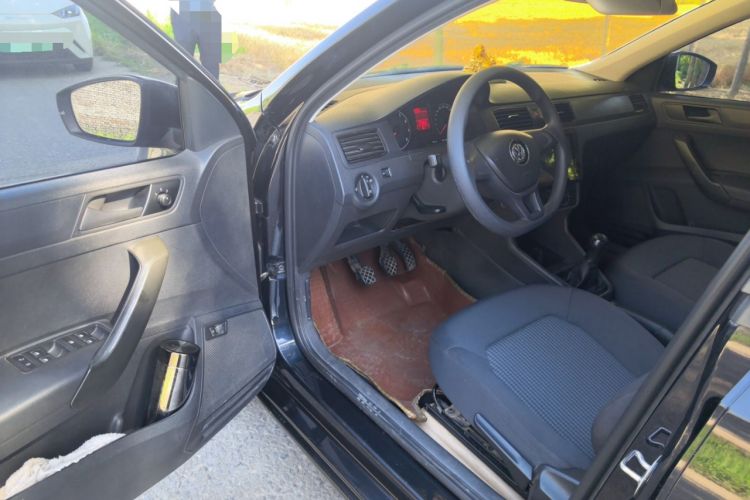 Used Volkswagen Santana 2016 1.6L Manual Fashion Edition Driver Seat