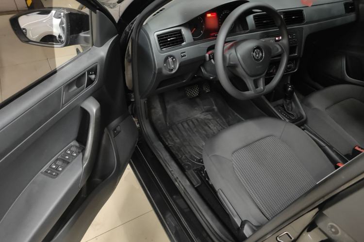 Used Volkswagen Santana 2016 1.6L Automatic Fashion Edition Driver Seat