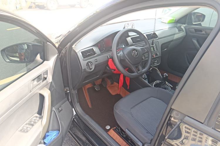 Used Volkswagen Santana 2016 1.4L Manual Fashion Edition Driver Seat