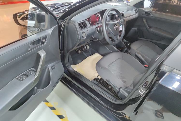Used Volkswagen Santana 2016 1.4L Manual Fashion Edition Driver Seat