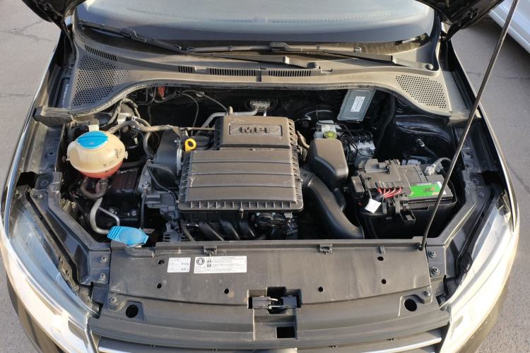 Used Volkswagen Santana 2016 1.4L Manual Fashion Edition Engine Bay