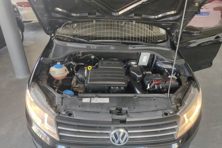 Used Volkswagen Santana 2016 1.4L Manual Fashion Edition Engine Bay