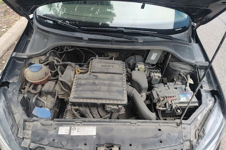 Used Volkswagen Santana 2016 1.4L Manual Fashion Edition Engine Bay