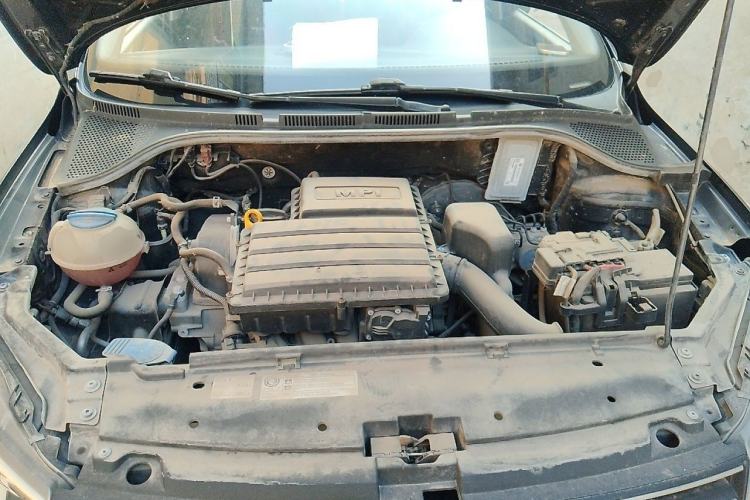 Used Volkswagen Santana 2016 1.6L Manual Comfort Edition Engine Bay