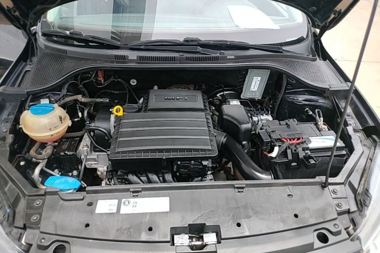Used Volkswagen Santana 2016 1.4L Manual Fashion Edition Engine Bay