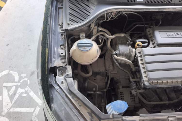 Used Volkswagen Santana 2016 1.4L Manual Fashion Edition Engine Bay Right
