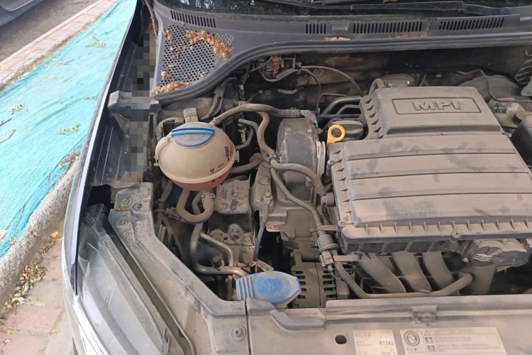 Used Volkswagen Santana 2016 1.4L Manual Fashion Edition Engine Bay Right